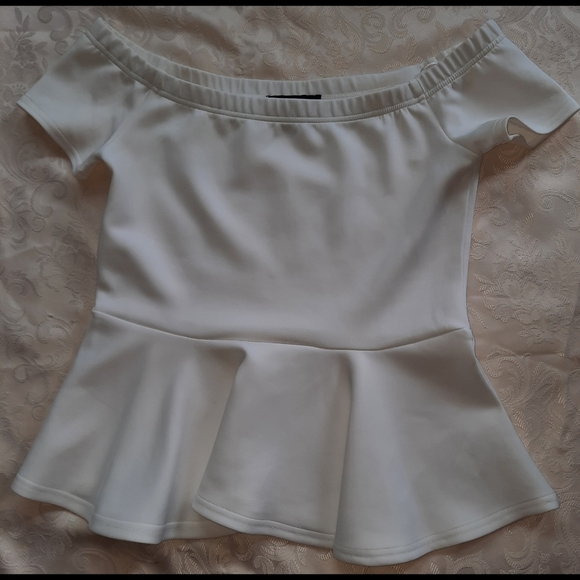 Off The Shoulder Crop Top - Picture 4 of 4